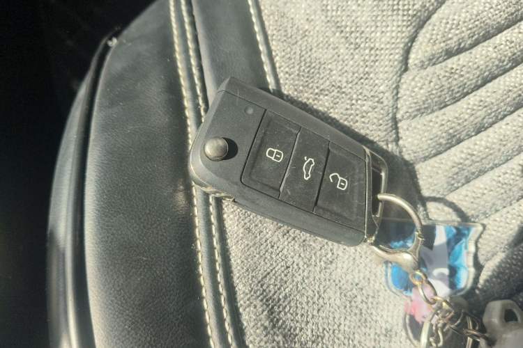 Used Volkswagen Sagitar 2023 300TSI DSG Excellence Edition Vehicle Key
