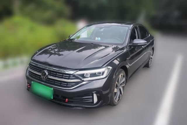 Używany Volkswagen Sagitar 2023 300TSI DSG Excellence Edition