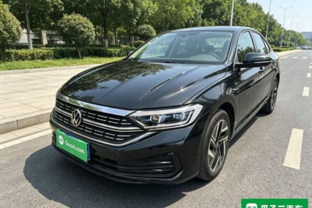 Ojetý Volkswagen Sagitar 2023 200TSI DSG Excellence Edition
