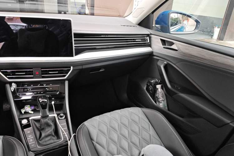 Used Volkswagen Sagitar 2023 280TSI DSG Excellence Edition Interior 6