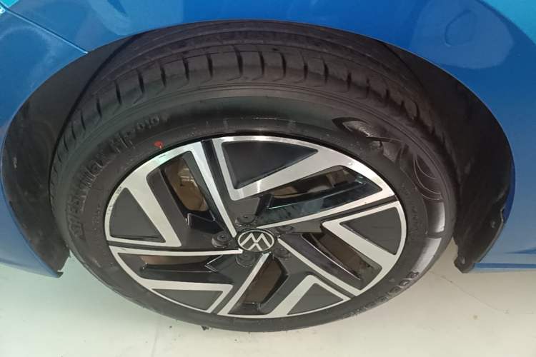 Used Volkswagen Sagitar 2023 280TSI DSG Excellence Plus Edition Left Front Wheel Hub