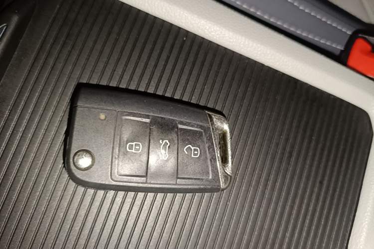Used Volkswagen Sagitar 2023 280TSI DSG Excellence Plus Edition Vehicle Key