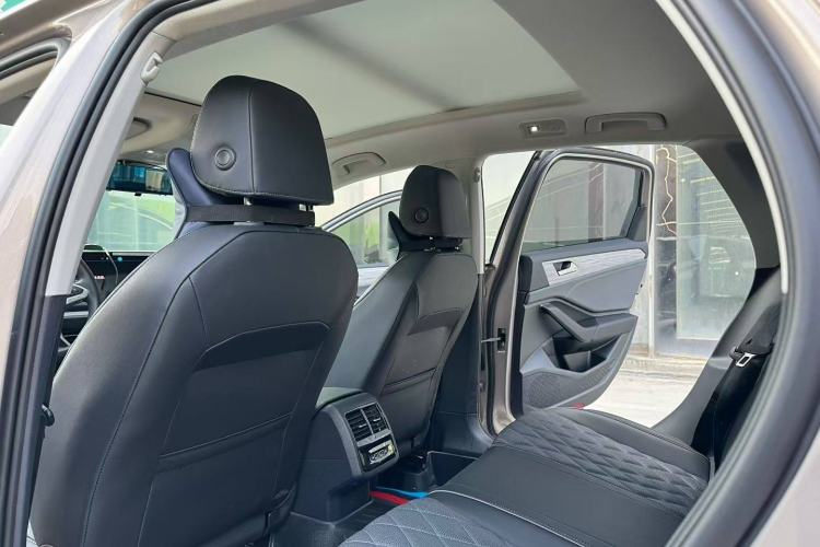 Used Volkswagen Sagitar 2023 300TSI DSG Excellence Edition Interior 3