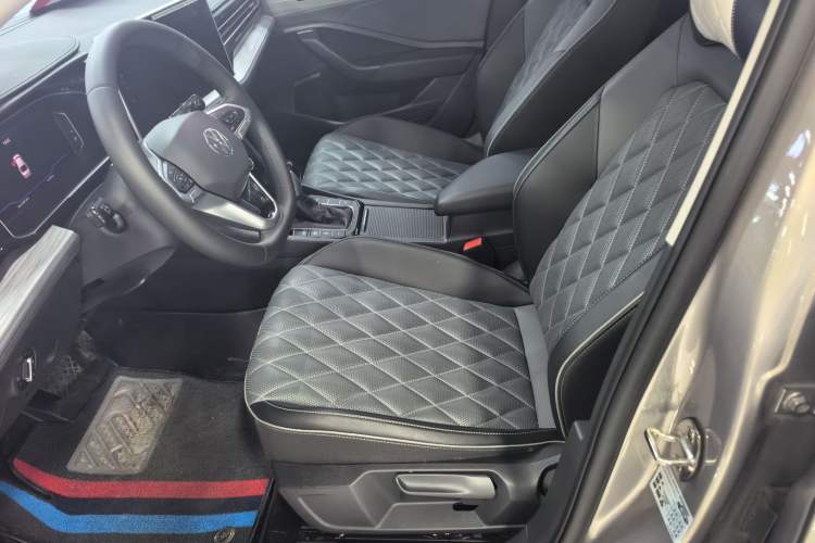Used Volkswagen Sagitar 2023 300TSI DSG Excellence Edition Left Front Seat