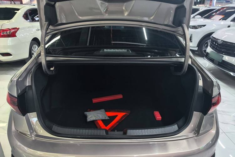 Used Volkswagen Sagitar 2023 300TSI DSG Excellence Edition Trunk