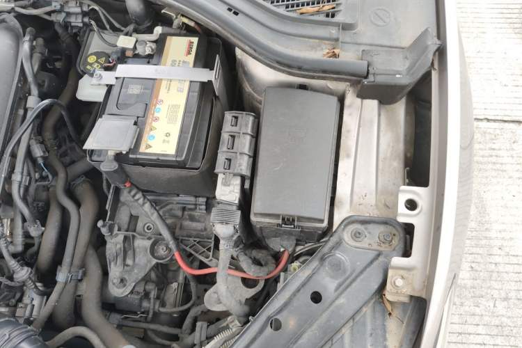 Used Volkswagen Sagitar 2023 200TSI DSG Excellence Edition Engine Bay Left