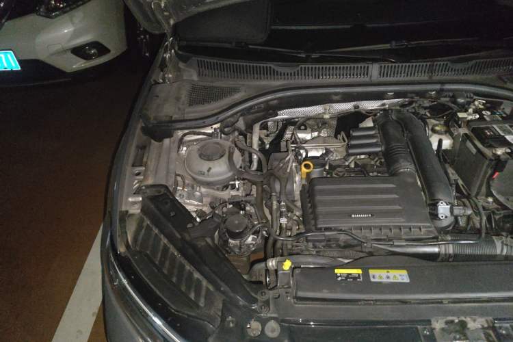 Used Volkswagen Sagitar 2023 280TSI DSG Excellence Edition Engine Bay Right
