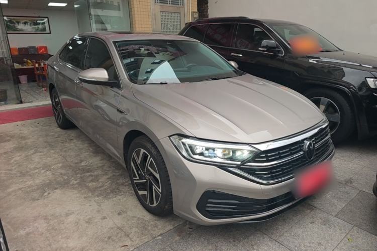 Used Volkswagen Sagitar 2023 300TSI DSG Excellence Edition Front Right 45 Deg