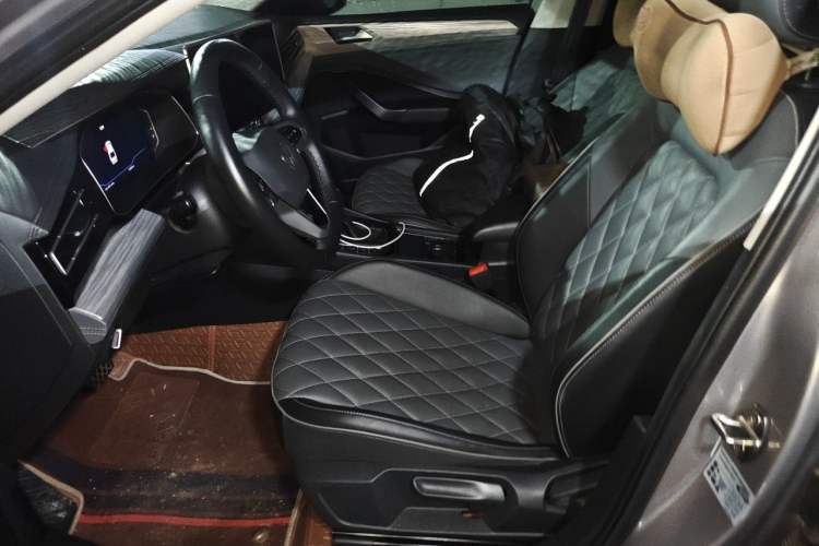 Used Volkswagen Sagitar 2023 280TSI DSG Excellence Plus Edition Left Front Seat