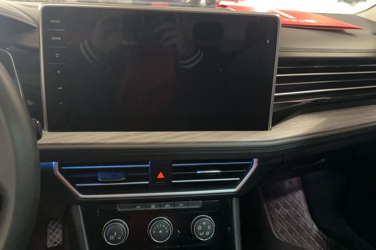 Used Volkswagen Sagitar 2023 300TSI DSG Excellence Edition Audio And AC Panel