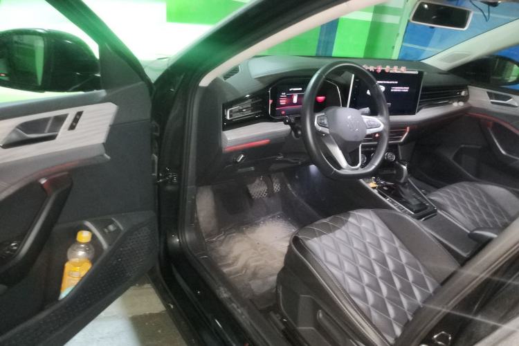 Used Volkswagen Sagitar 2023 300TSI DSG Excellence Edition Driver Seat