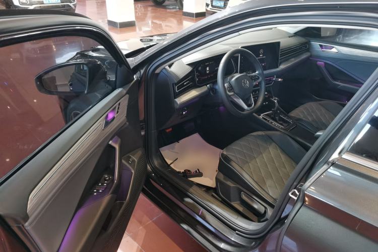 Used Volkswagen Sagitar 2023 280TSI DSG Excellence Edition Driver Seat