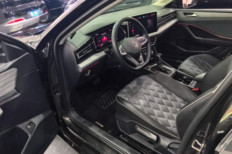 Used Volkswagen Sagitar 2023 300TSI DSG Excellence Edition Driver Seat