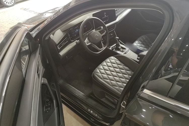 Used Volkswagen Sagitar 2023 200TSI DSG Excellence Edition Driver Seat
