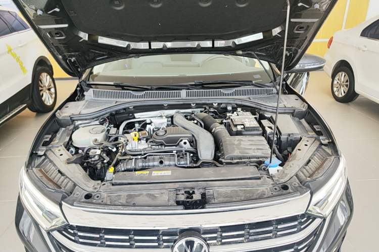 Used Volkswagen Sagitar 2023 300TSI DSG Excellence Edition Engine Bay