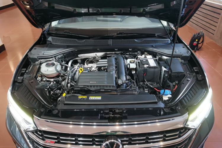 Used Volkswagen Sagitar 2023 280TSI DSG Excellence Edition Engine Bay