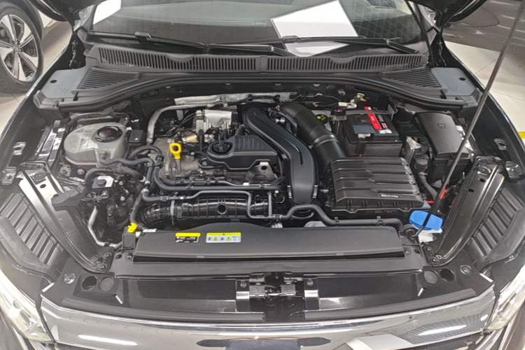 Used Volkswagen Sagitar 2023 300TSI DSG Excellence Edition Engine Bay