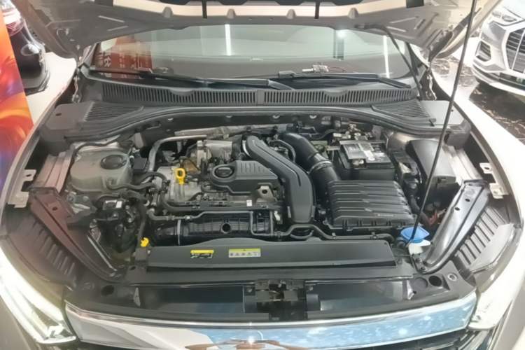 Used Volkswagen Sagitar 2023 300TSI DSG Excellence Edition Engine Bay