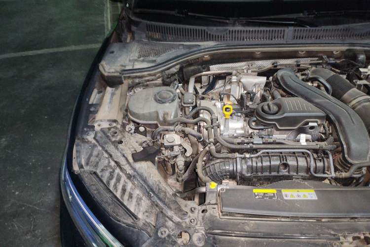 Used Volkswagen Sagitar 2023 300TSI DSG Excellence Edition Engine Bay Right