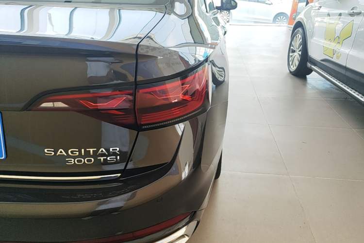 Used Volkswagen Sagitar 2023 300TSI DSG Excellence Edition Exterior 3