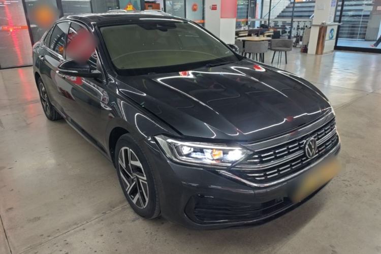 Used Volkswagen Sagitar 2023 300TSI DSG Excellence Edition Front Right 45 Deg