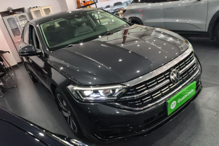 Used Volkswagen Sagitar 2023 300TSI DSG Excellence Edition Front Right 45 Deg