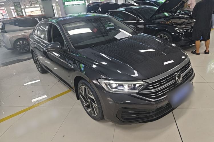 Used Volkswagen Sagitar 2023 300TSI DSG Excellence Edition Front Right 45 Deg