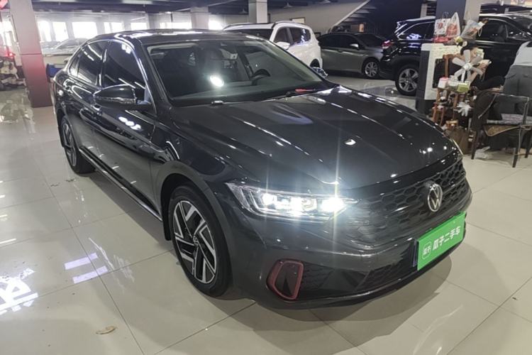 Used Volkswagen Sagitar 2023 300TSI DSG Excellence Edition Front Right 45 Deg