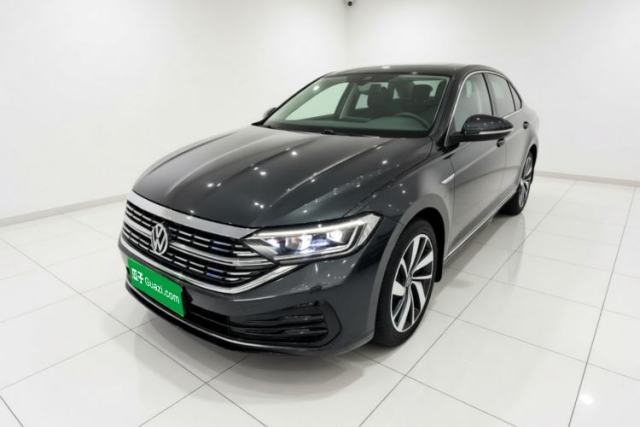 Ojetý Volkswagen Sagitar 2023 300TSI DSG Excellence Edition