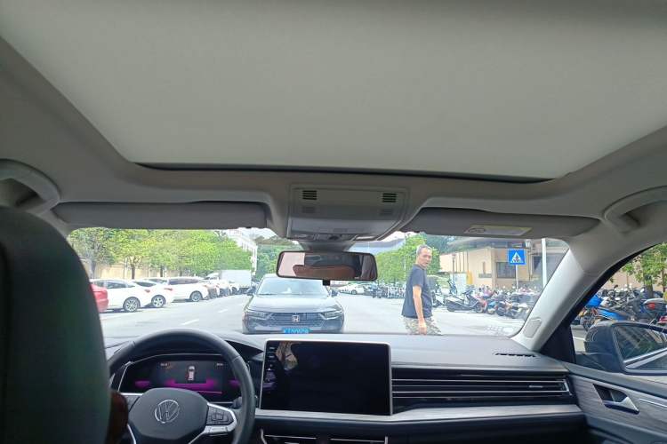 Used Volkswagen Sagitar 2023 300TSI DSG Excellence Edition Headliner