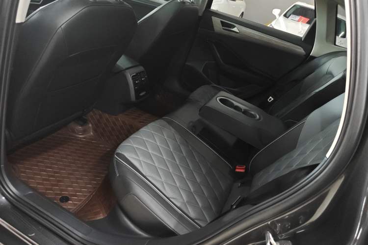 Used Volkswagen Sagitar 2023 300TSI DSG Excellence Edition Interior 1