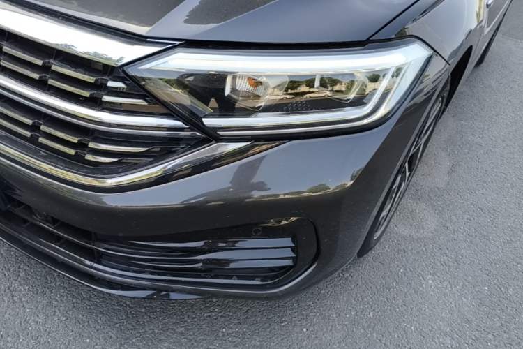 Used Volkswagen Sagitar 2023 300TSI DSG Excellence Edition Left Front Headlight