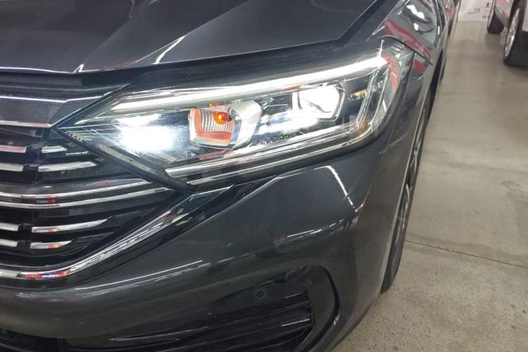 Used Volkswagen Sagitar 2023 300TSI DSG Excellence Edition Left Front Headlight