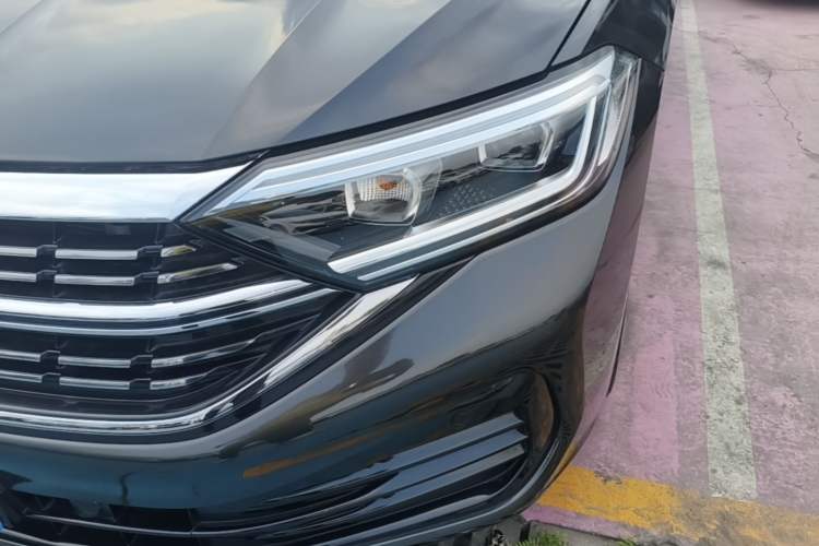 Used Volkswagen Sagitar 2023 300TSI DSG Excellence Edition Left Front Headlight