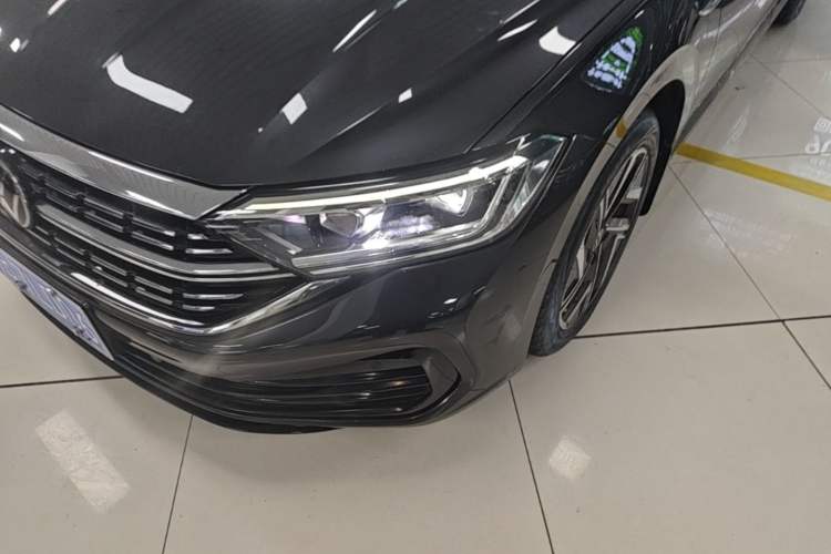 Used Volkswagen Sagitar 2023 300TSI DSG Excellence Edition Left Front Headlight
