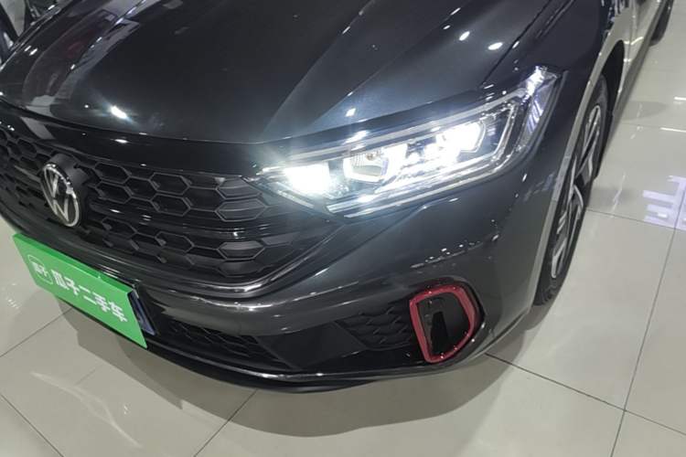 Used Volkswagen Sagitar 2023 300TSI DSG Excellence Edition Left Front Headlight