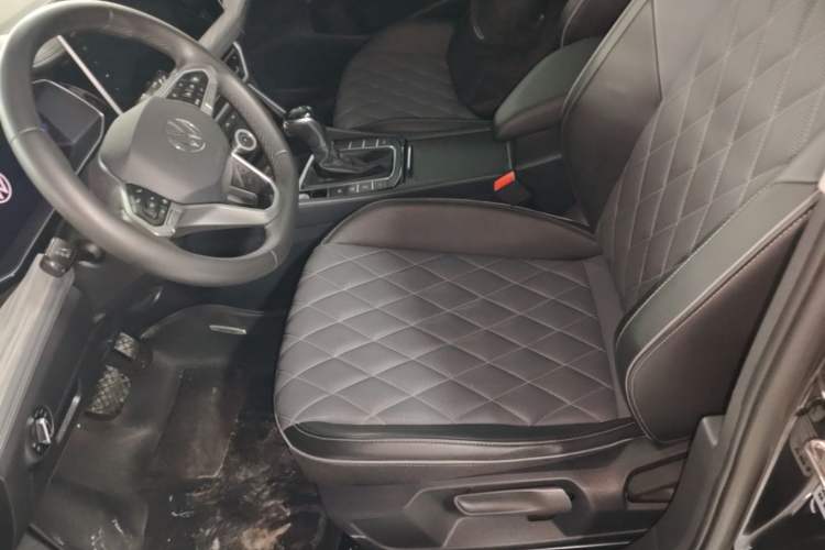 Used Volkswagen Sagitar 2023 300TSI DSG Excellence Edition Left Front Seat