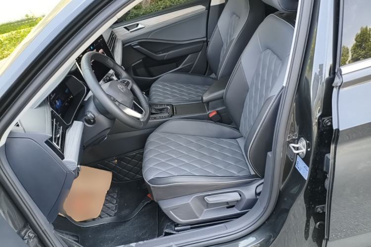 Used Volkswagen Sagitar 2023 300TSI DSG Excellence Edition Left Front Seat