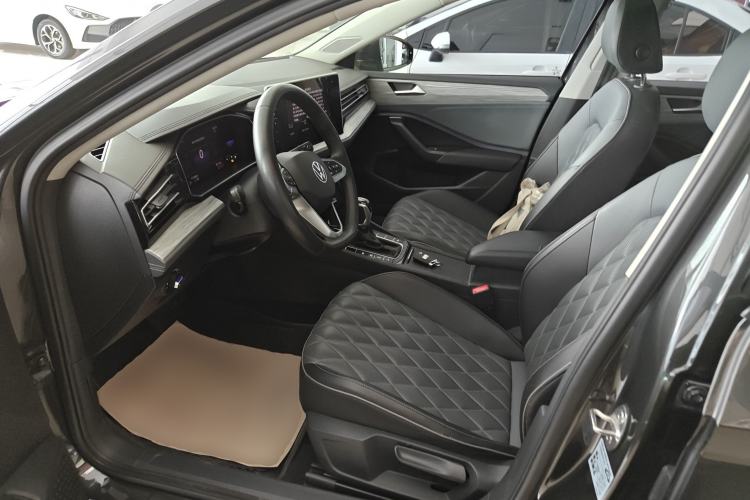 Used Volkswagen Sagitar 2023 200TSI DSG Excellence Edition Left Front Seat