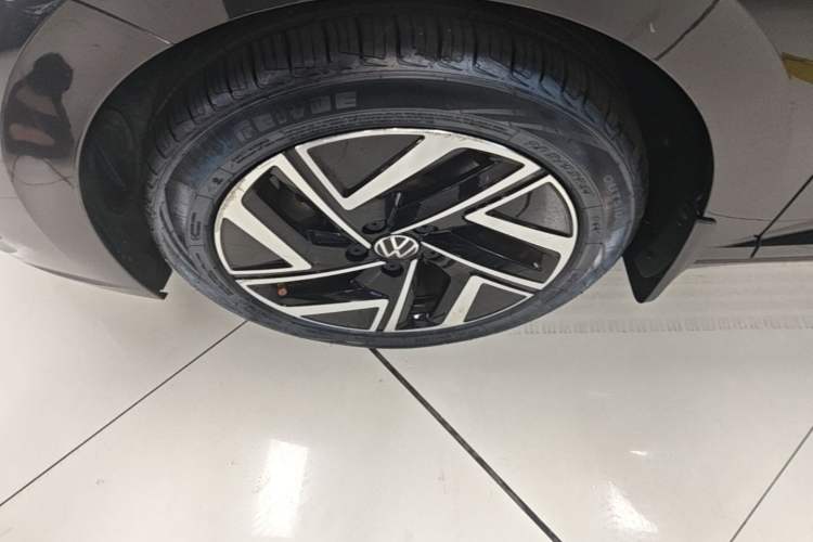 Used Volkswagen Sagitar 2023 300TSI DSG Excellence Edition Left Front Wheel Hub