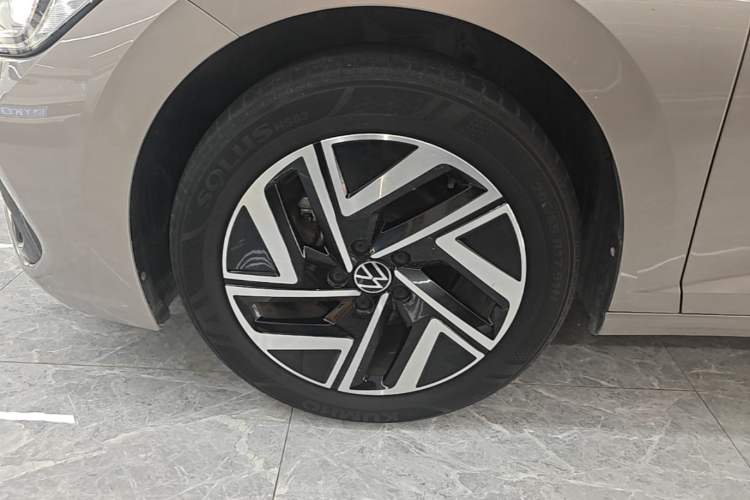 Used Volkswagen Sagitar 2023 300TSI DSG Excellence Edition Left Front Wheel Hub
