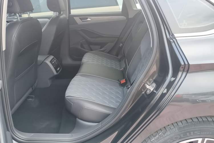 Used Volkswagen Sagitar 2023 300TSI DSG Excellence Edition Left Rear Seat
