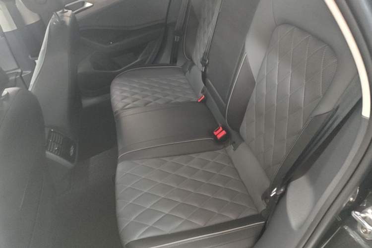 Used Volkswagen Sagitar 2023 300TSI DSG Excellence Edition Left Rear Seat