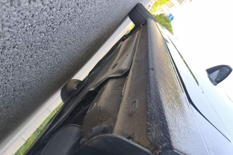 Used Volkswagen Sagitar 2023 300TSI DSG Excellence Edition Left Side Sill