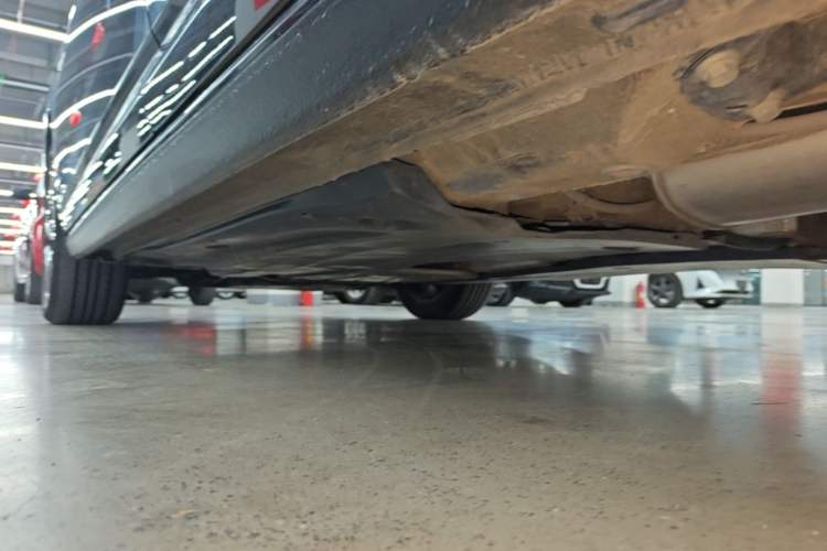 Used Volkswagen Sagitar 2023 300TSI DSG Excellence Edition Left Side Sill