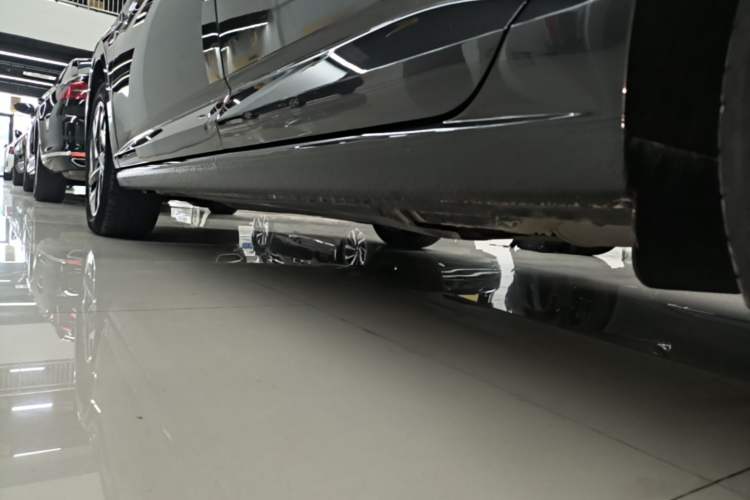 Used Volkswagen Sagitar 2023 300TSI DSG Excellence Edition Left Side Sill