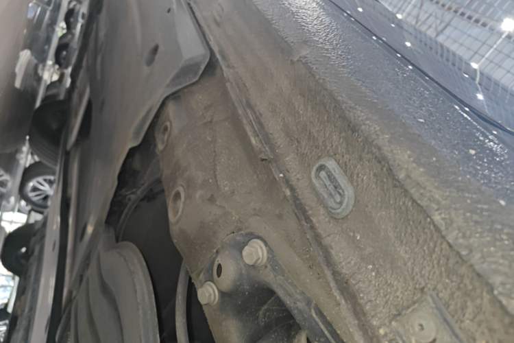 Used Volkswagen Sagitar 2023 280TSI DSG Excellence Plus Edition Left Side Sill