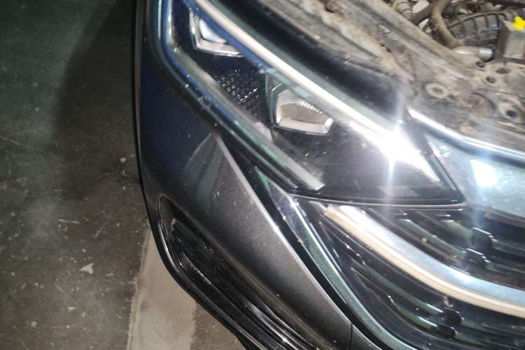 Used Volkswagen Sagitar 2023 300TSI DSG Excellence Edition Right Front Headlight