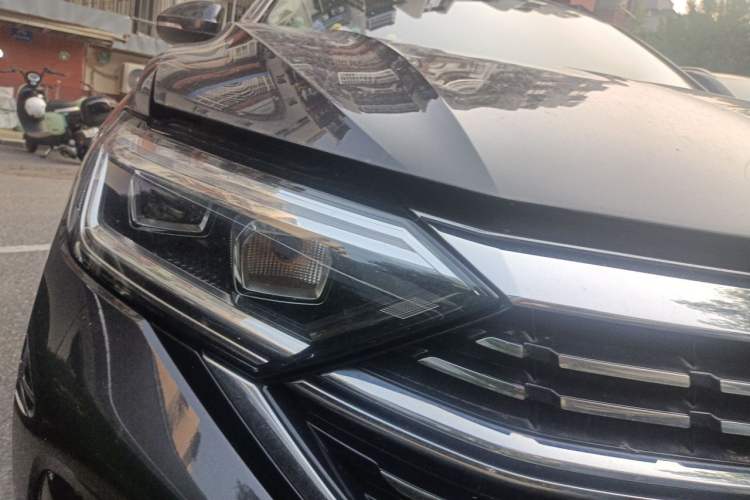 Used Volkswagen Sagitar 2023 280TSI DSG Beyond Lite Edition Right Front Headlight
