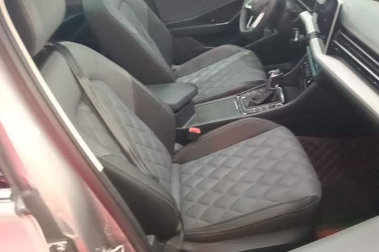 Used Volkswagen Sagitar 2023 300TSI DSG Excellence Edition Right Front Seat
